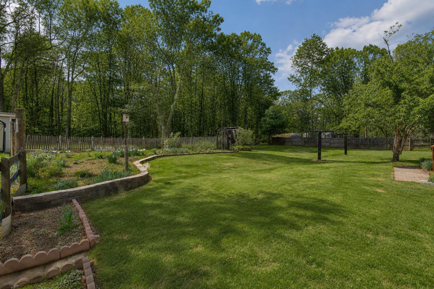 SHEPPERDS GROVE - Residential
