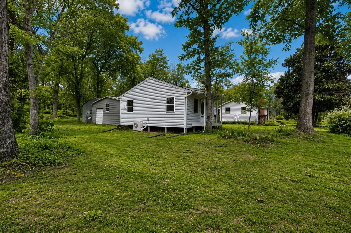 SHEPPERDS GROVE - Residential