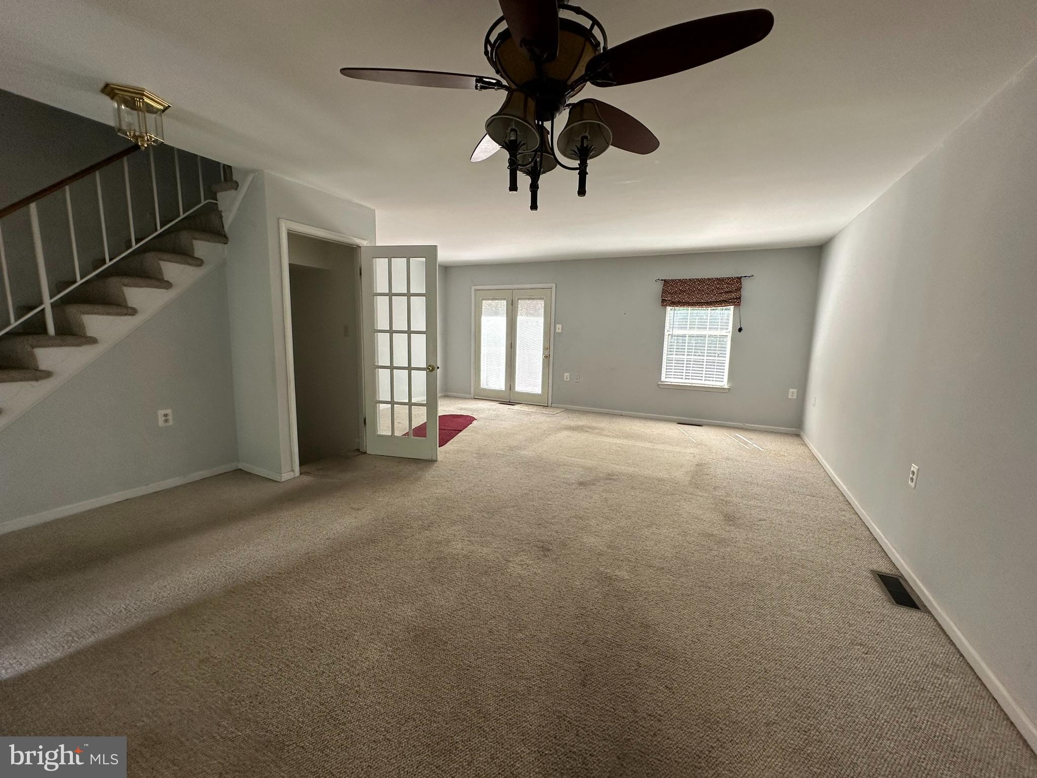 LAKE RIDGE - Residential