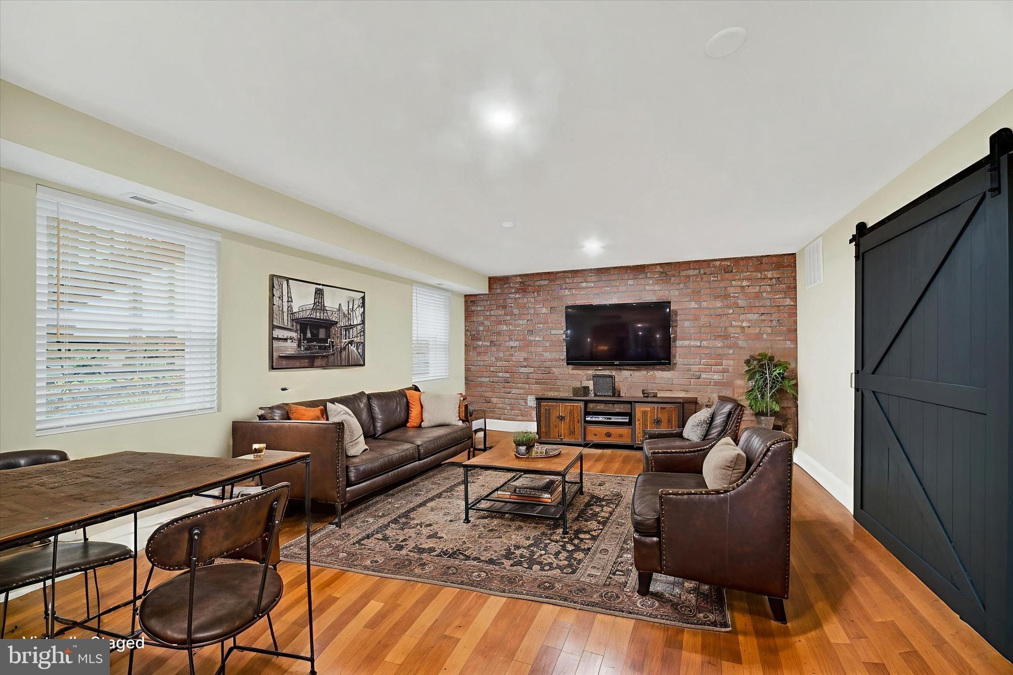 MOUNT VERNON - Residential