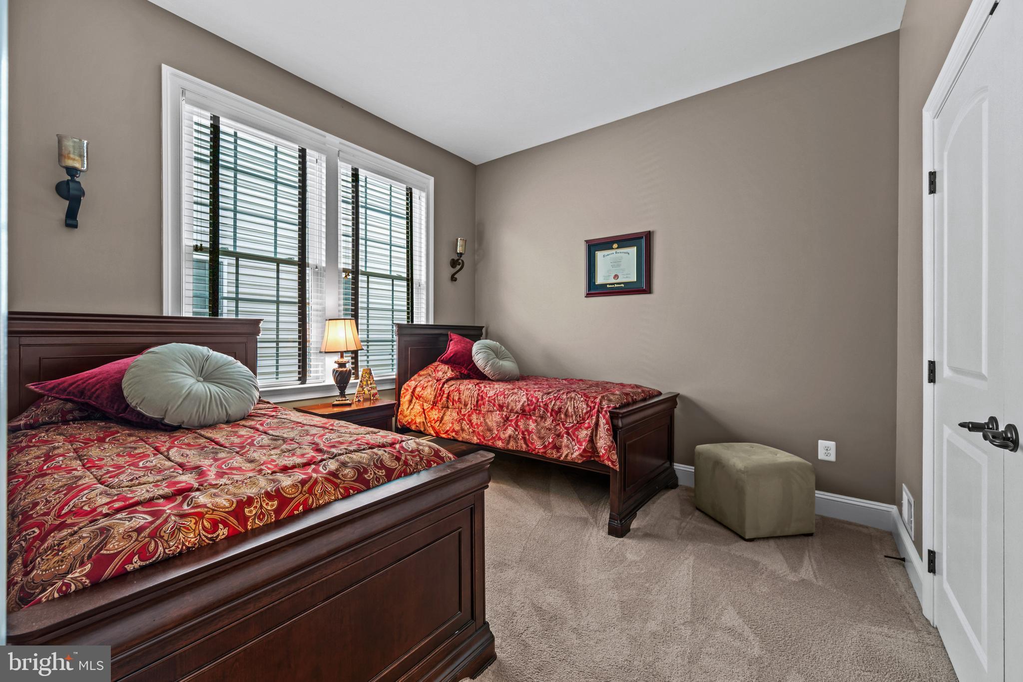 WAVERLY WOODS WEST - Residential