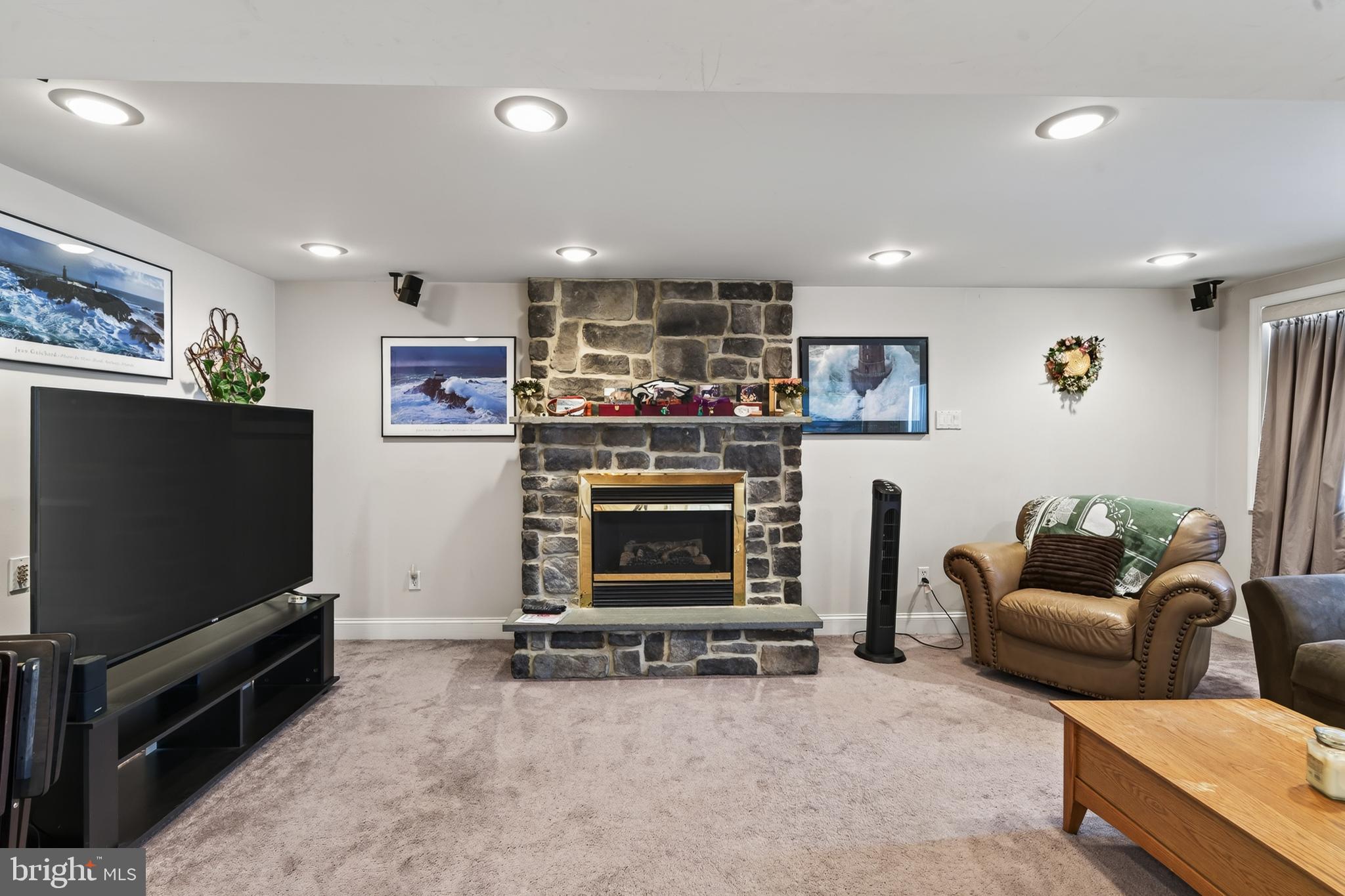 LAWRENCE PARK - Residential