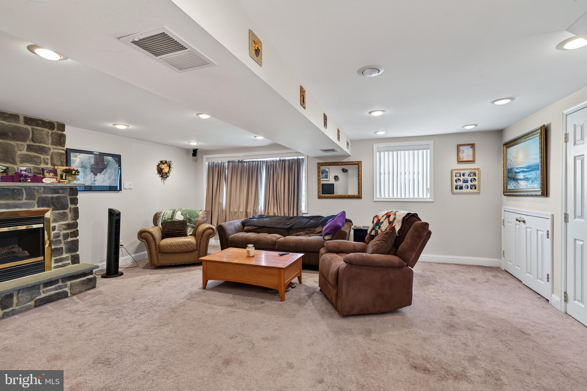 LAWRENCE PARK - Residential