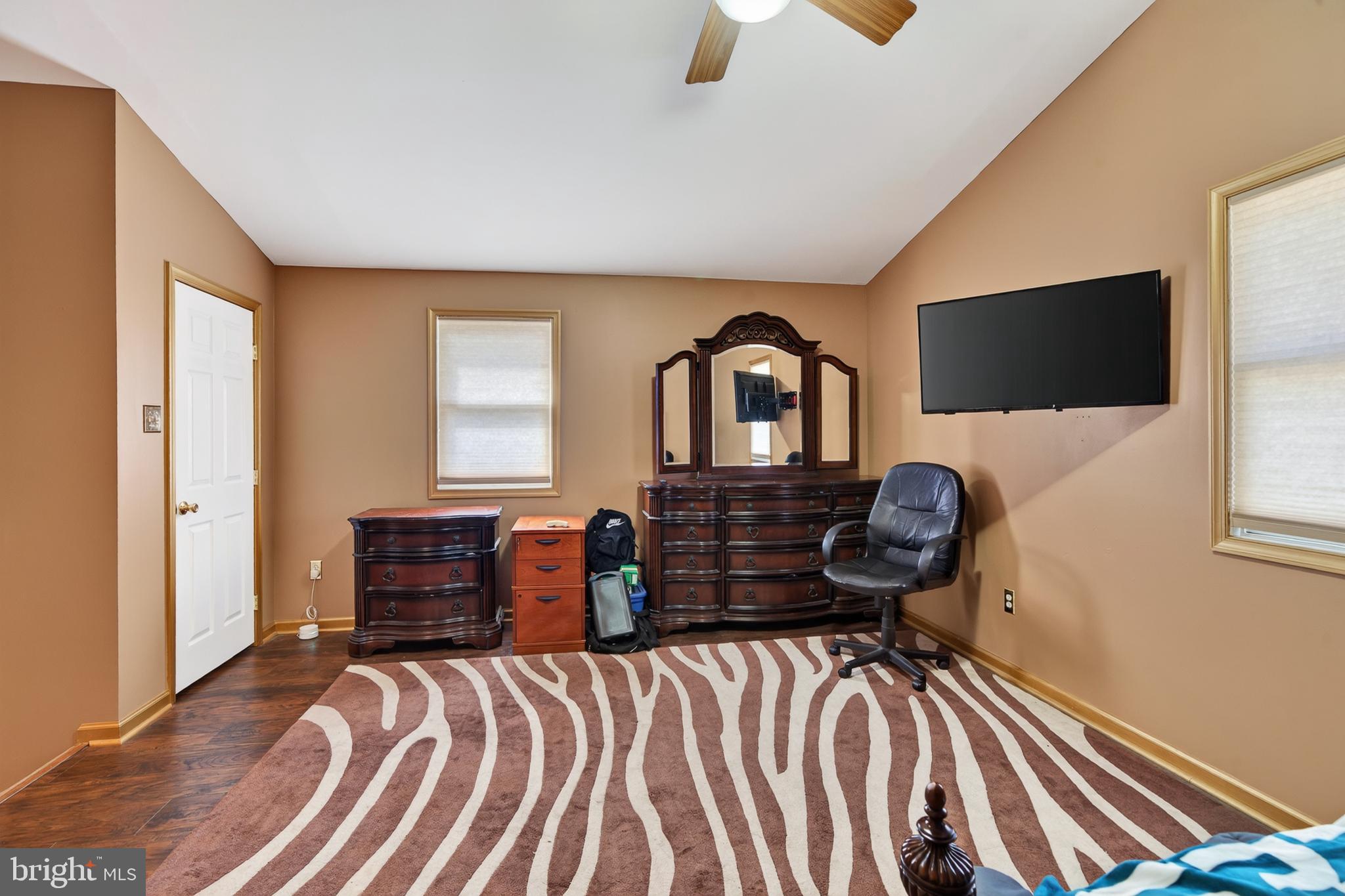 LAWRENCE PARK - Residential