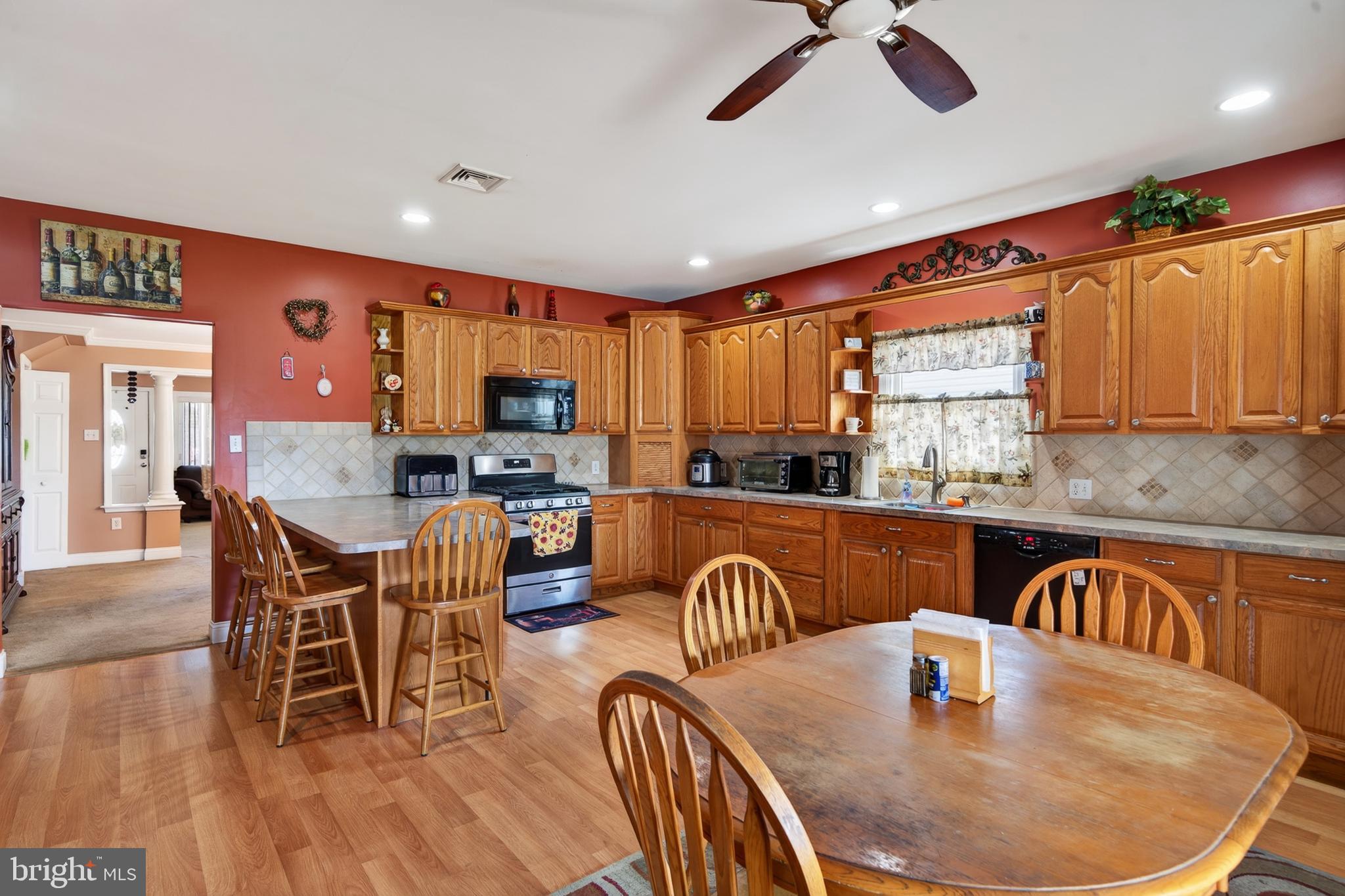 LAWRENCE PARK - Residential