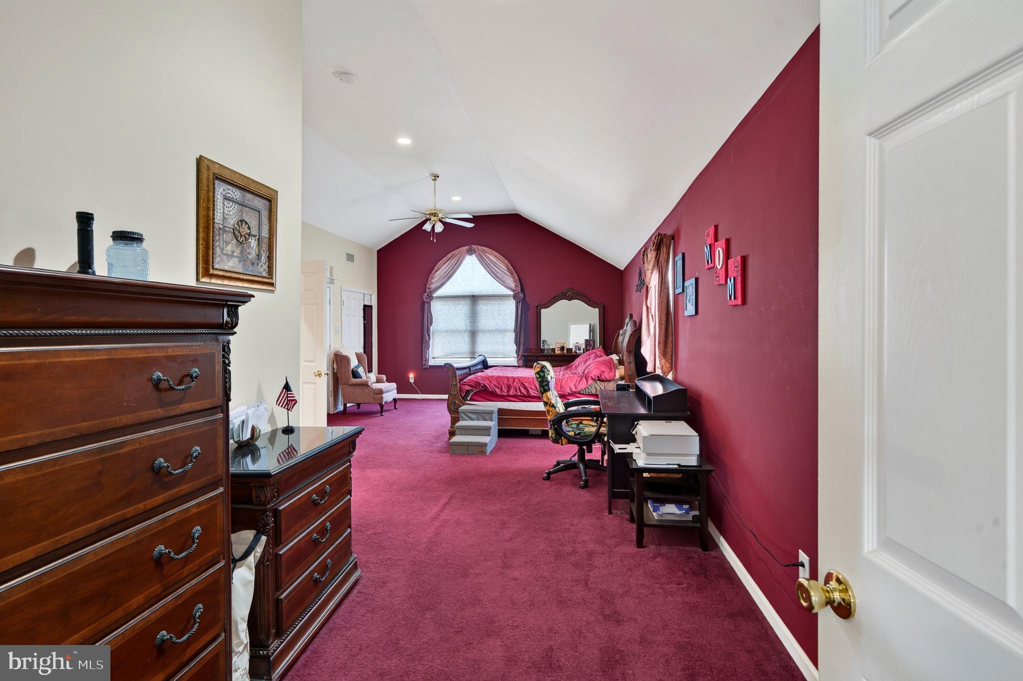 LAWRENCE PARK - Residential