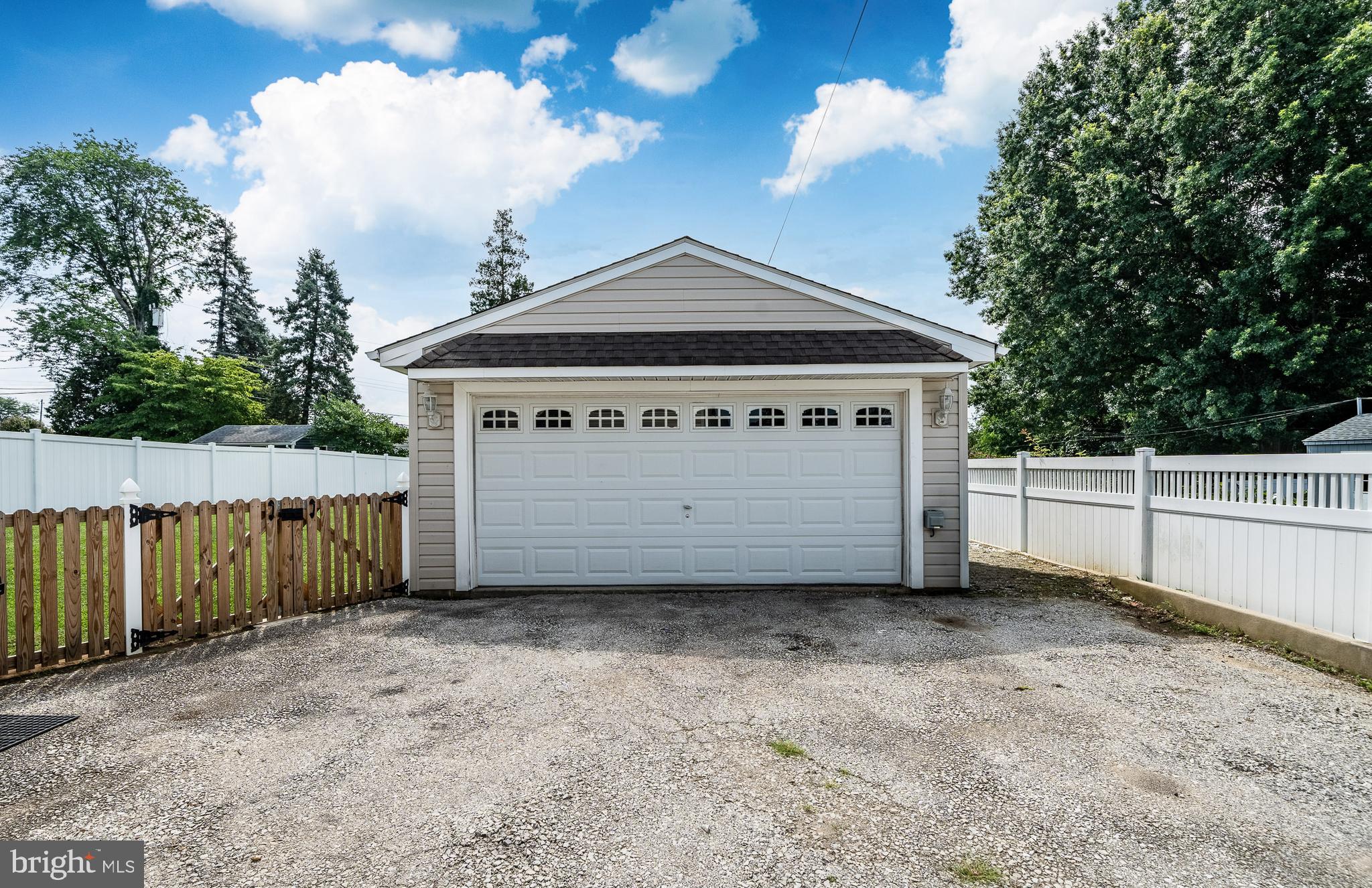 LAWRENCE PARK - Residential