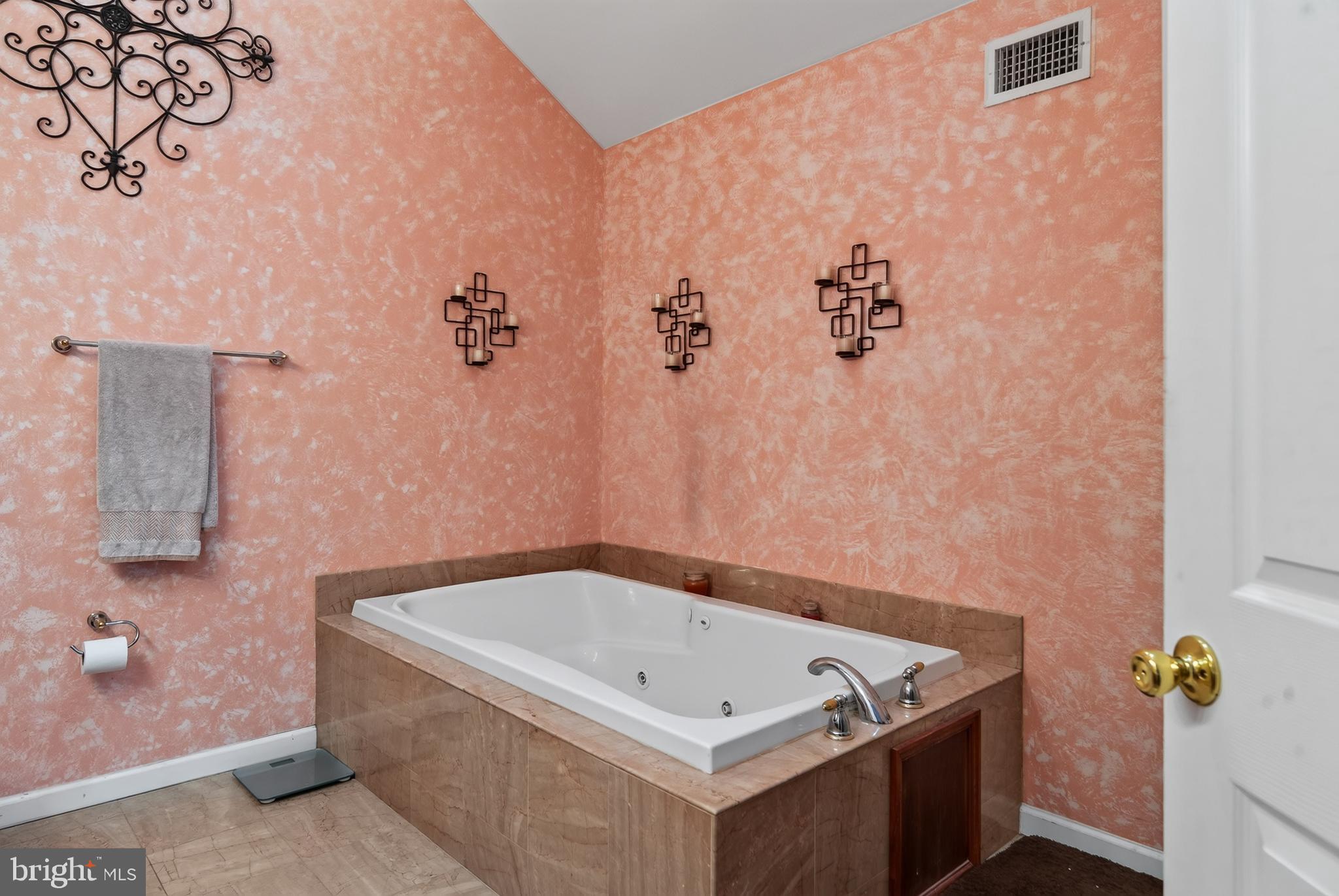 LAWRENCE PARK - Residential