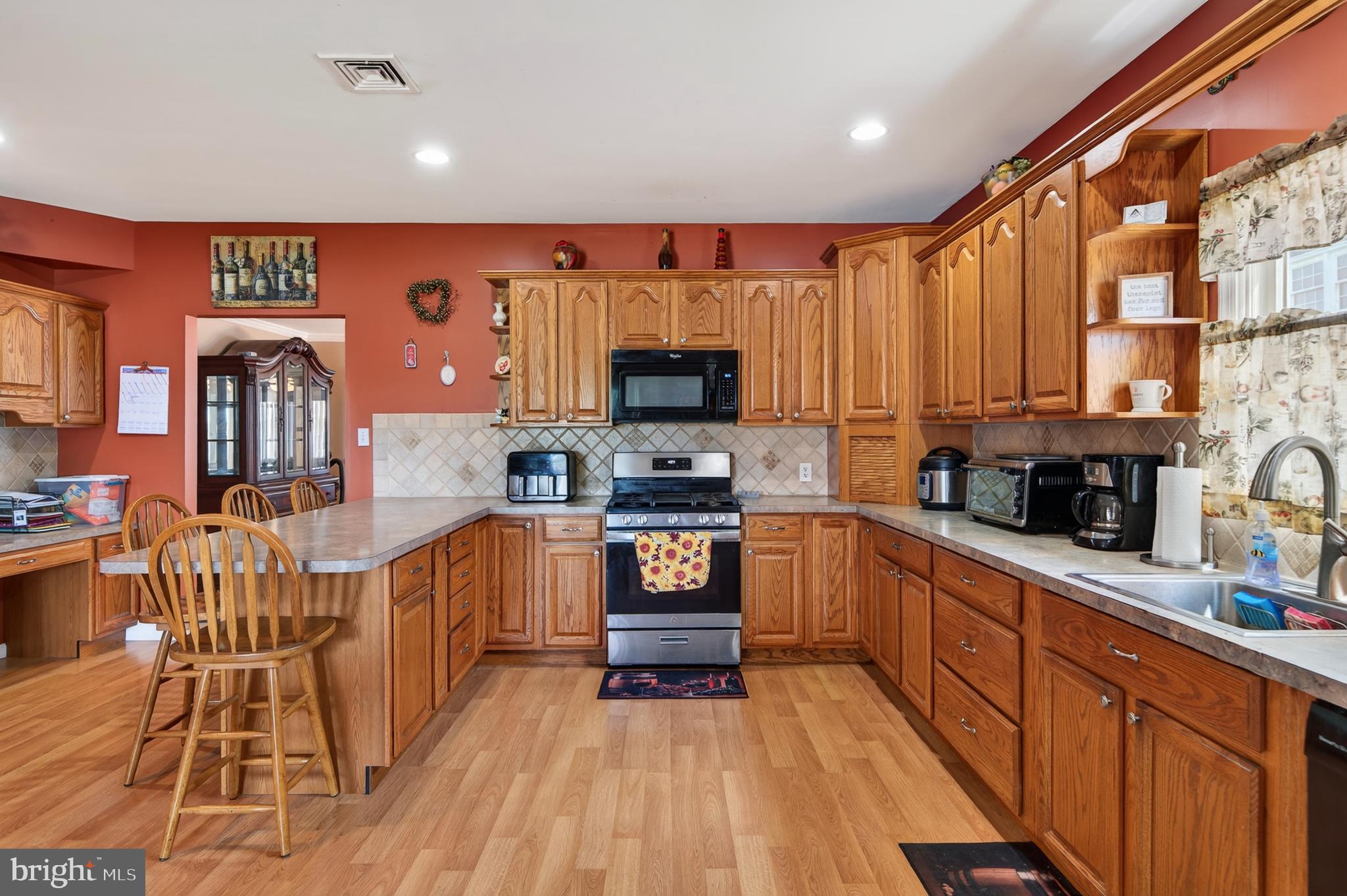 LAWRENCE PARK - Residential