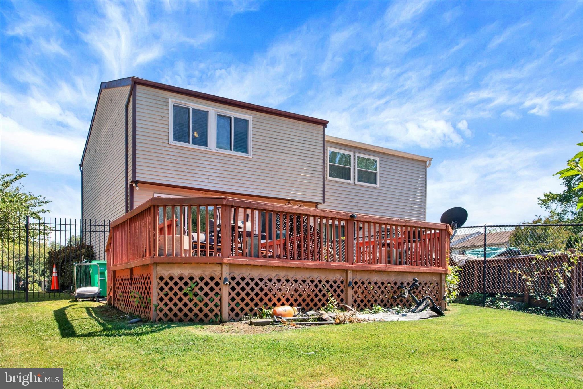 WILLOW HILLS- RESUB PARC - Residential