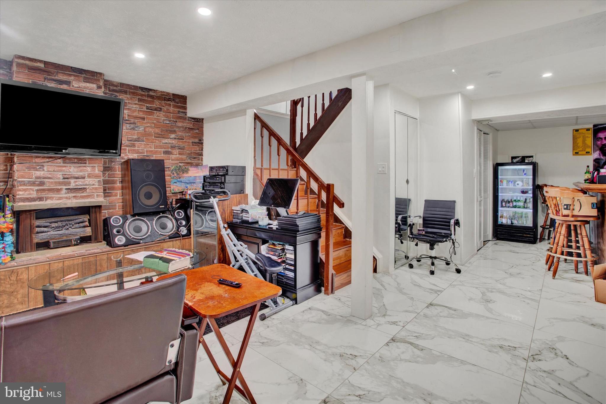 WILLOW HILLS- RESUB PARC - Residential