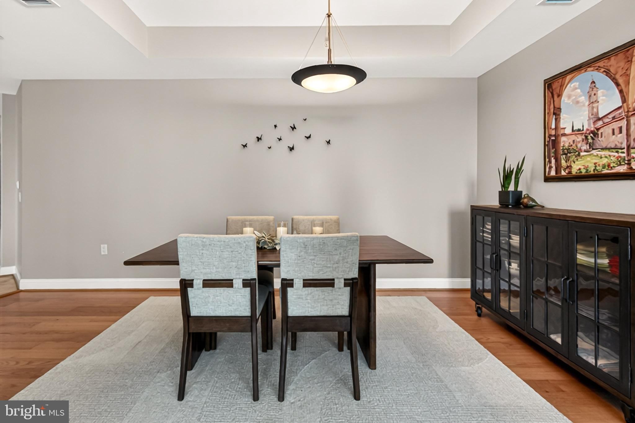 TURNBERRY TOWER - Residential