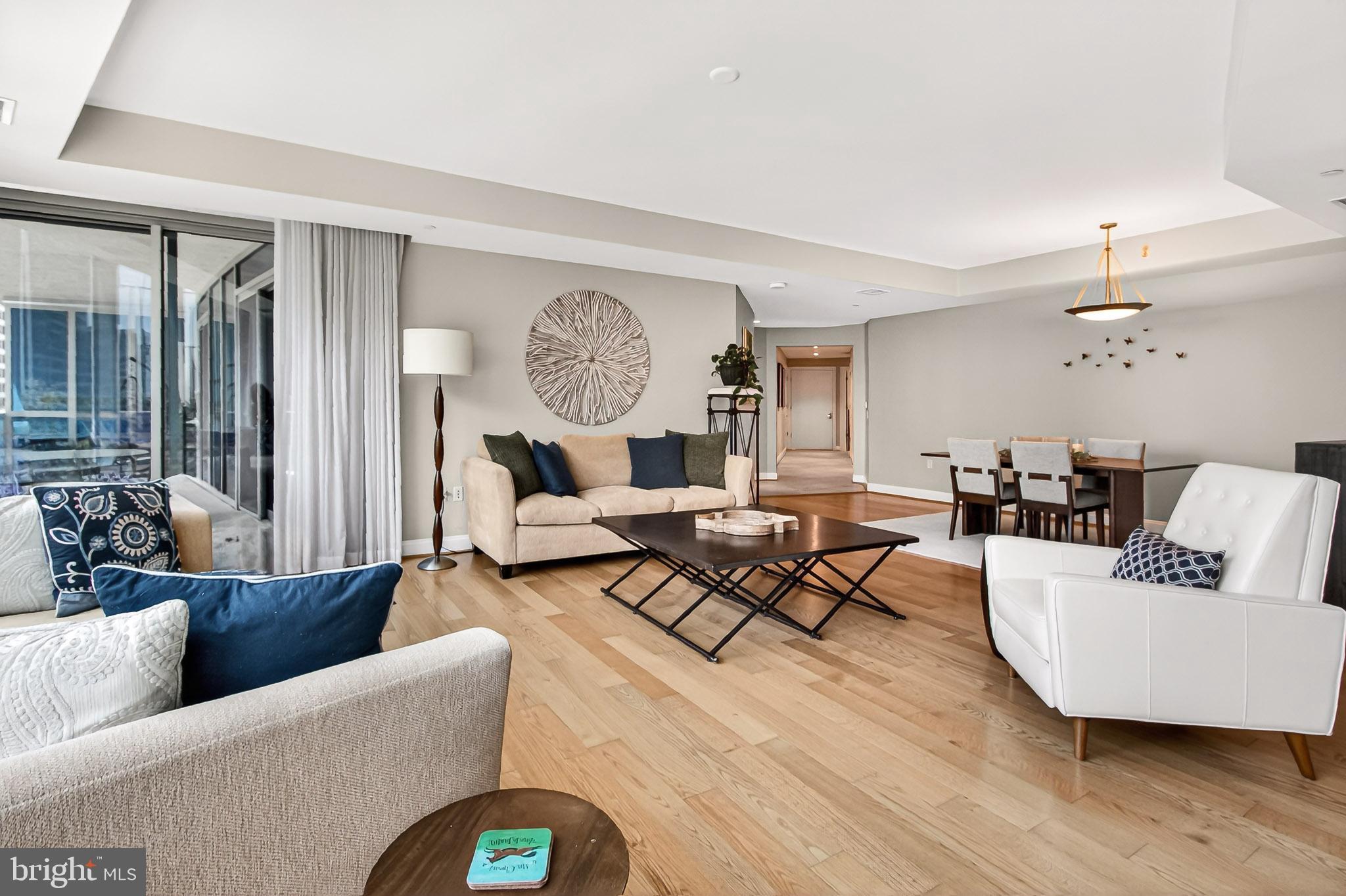 TURNBERRY TOWER - Residential