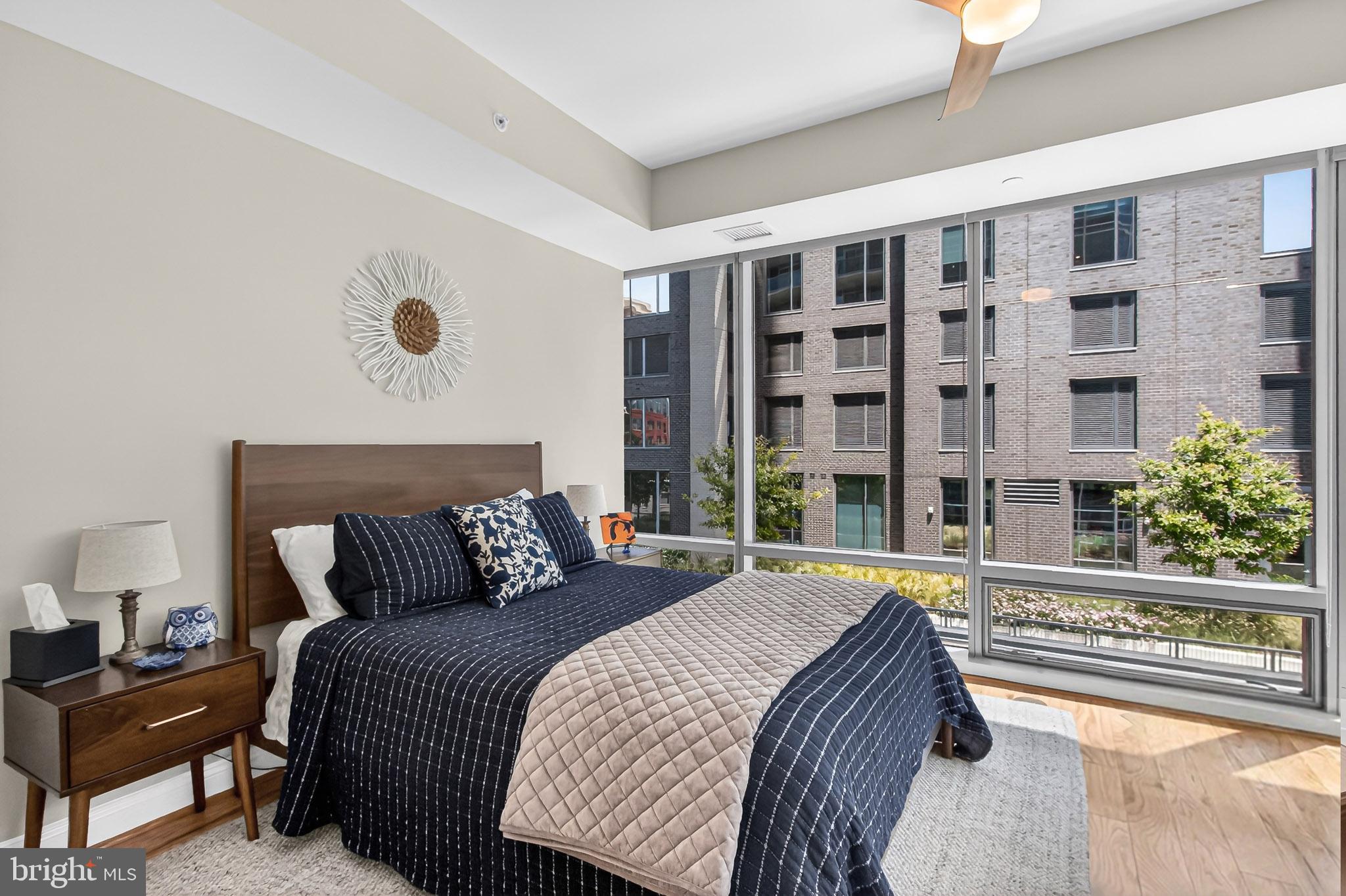 TURNBERRY TOWER - Residential