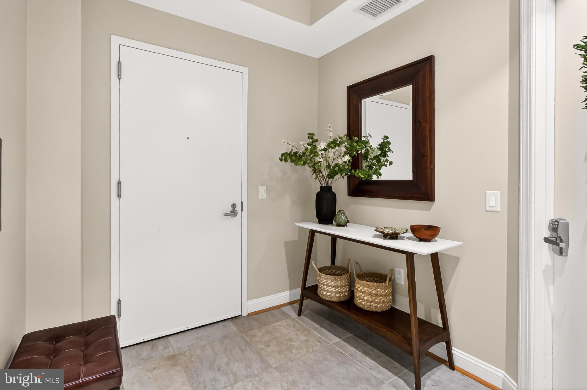 TURNBERRY TOWER - Residential