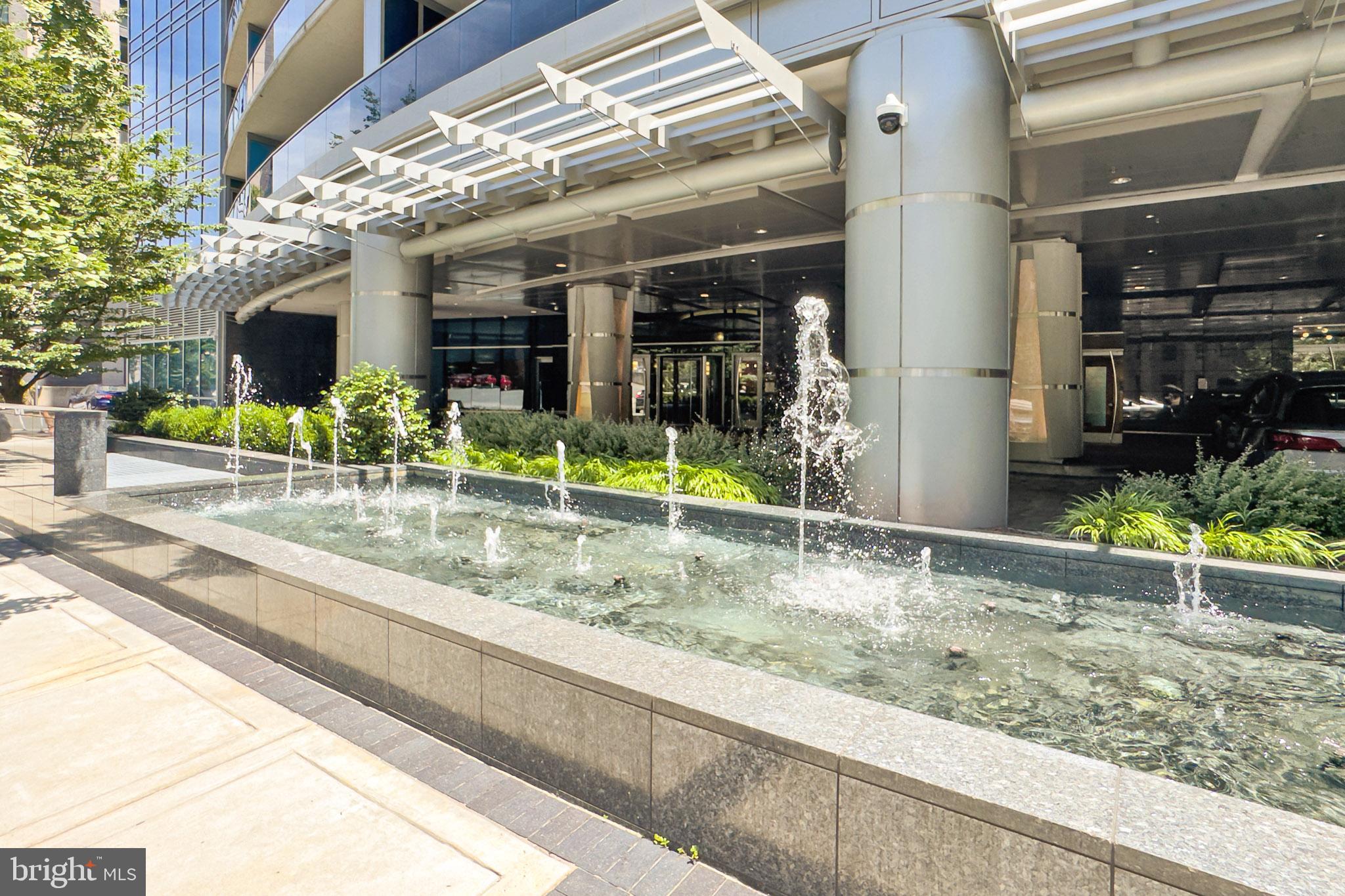 TURNBERRY TOWER - Residential