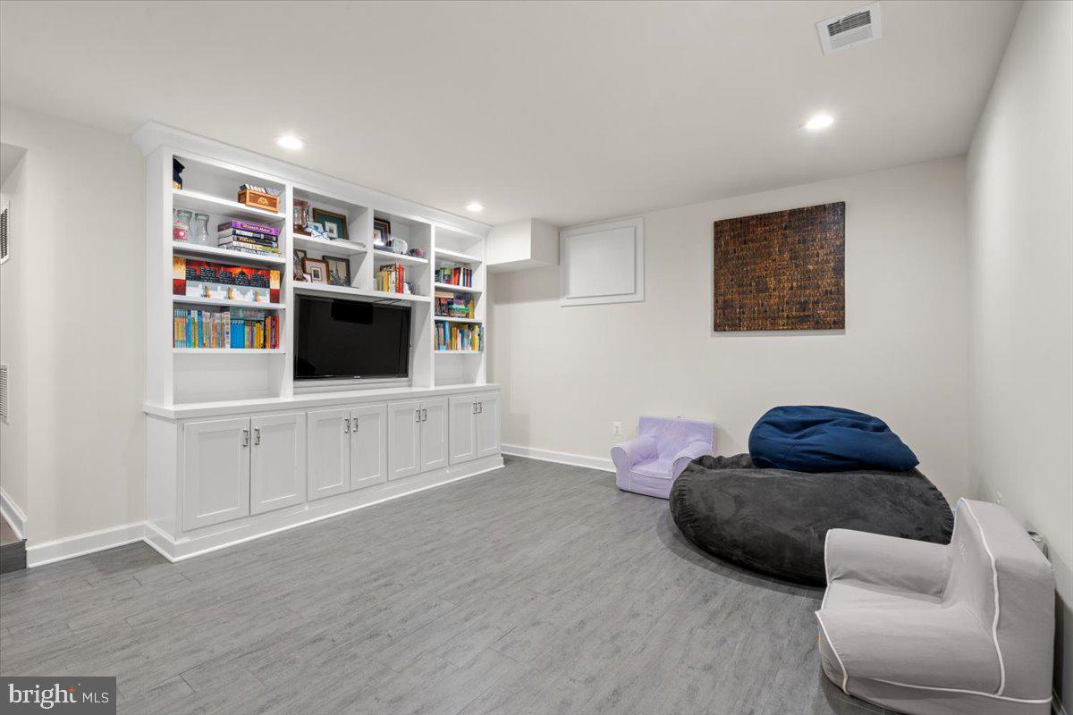 ROSEMONT - Residential