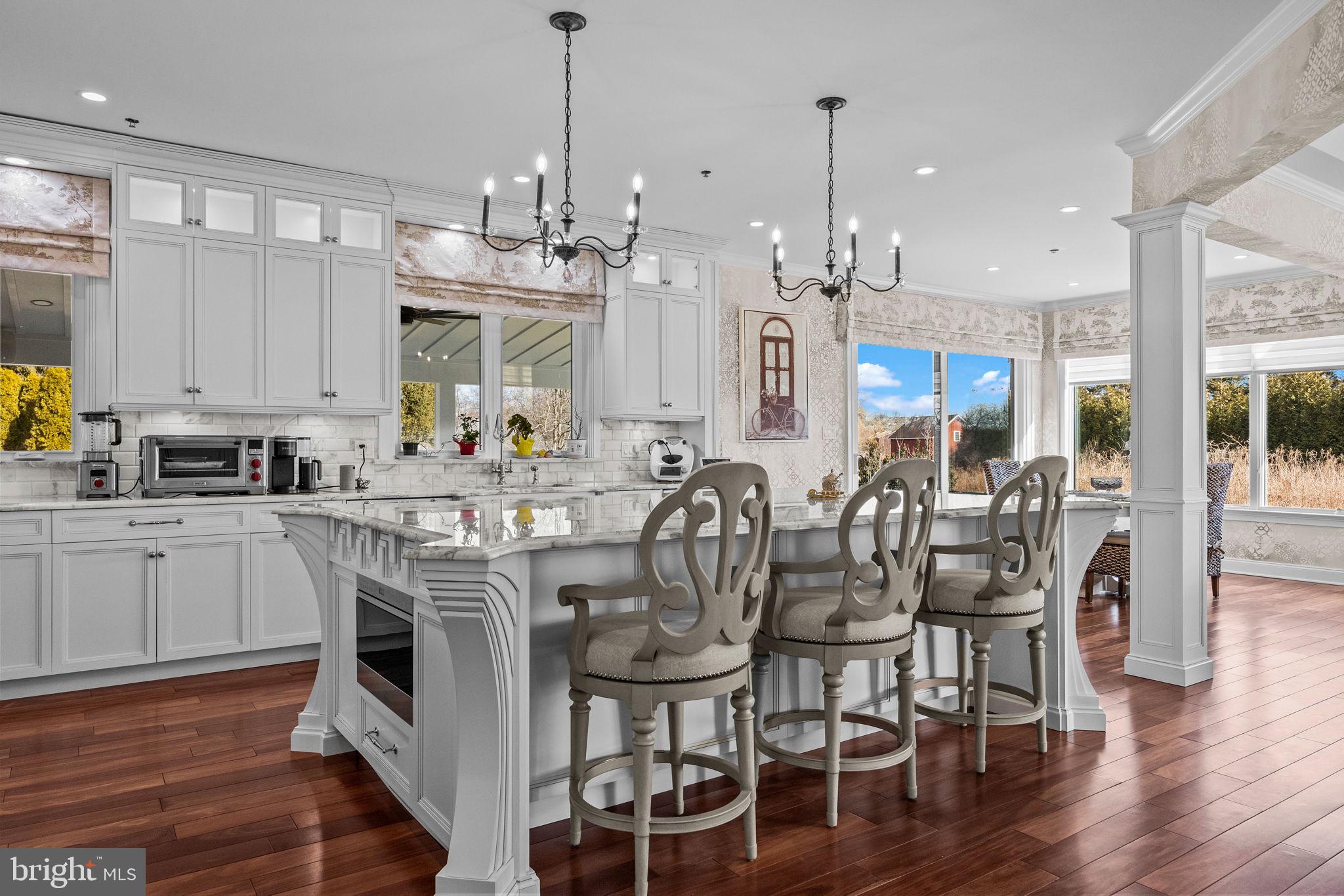 WHITE GATE - Residential