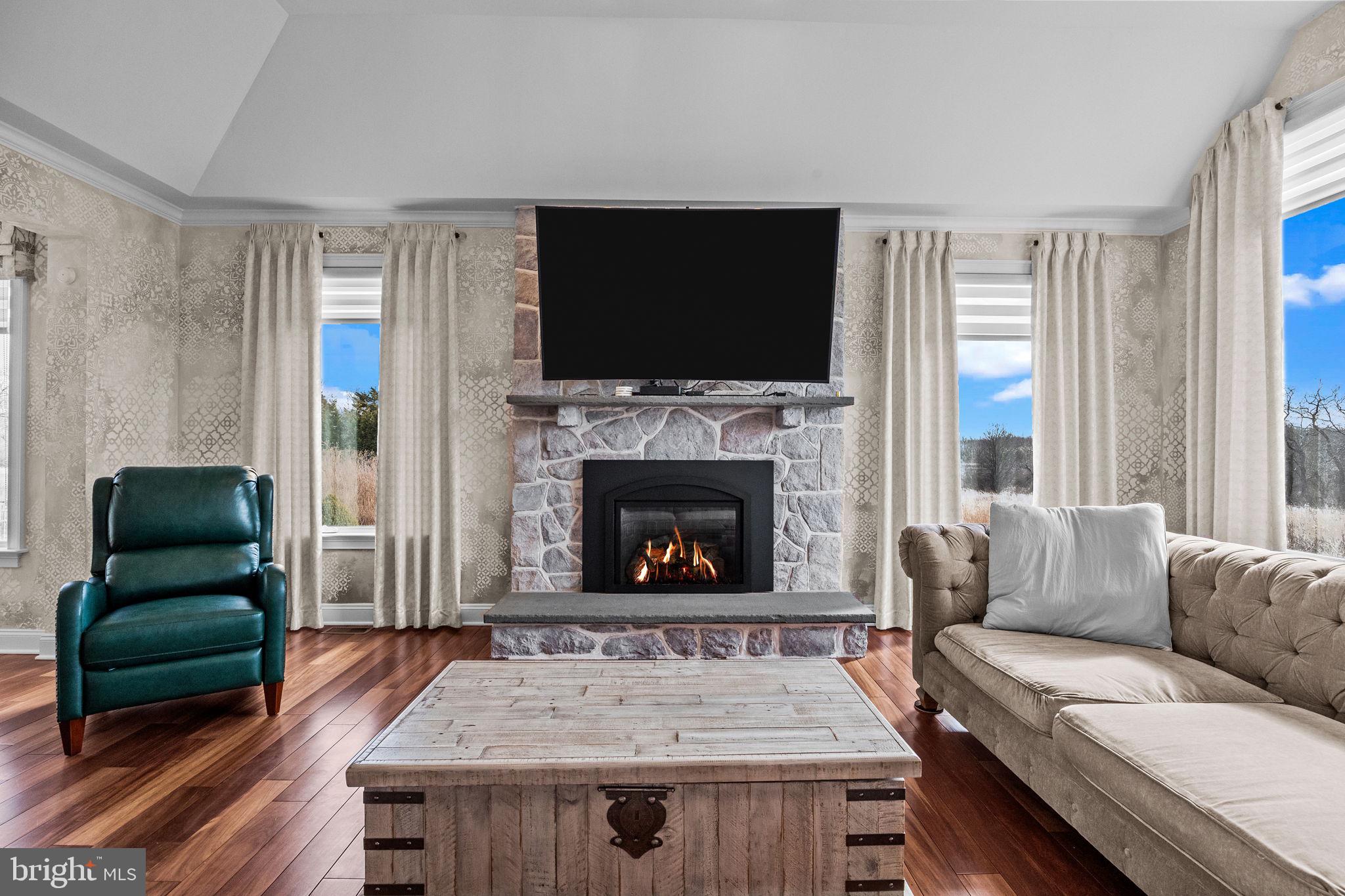 WHITE GATE - Residential
