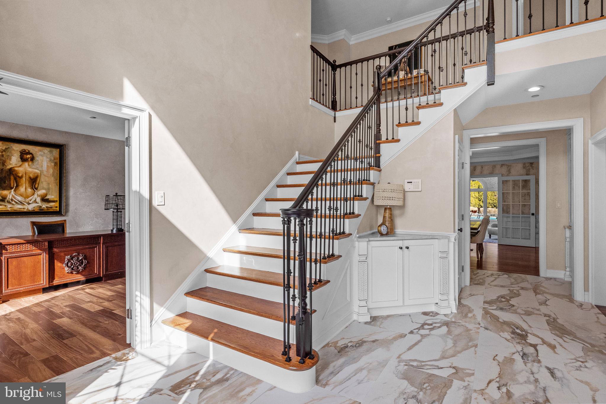 WHITE GATE - Residential