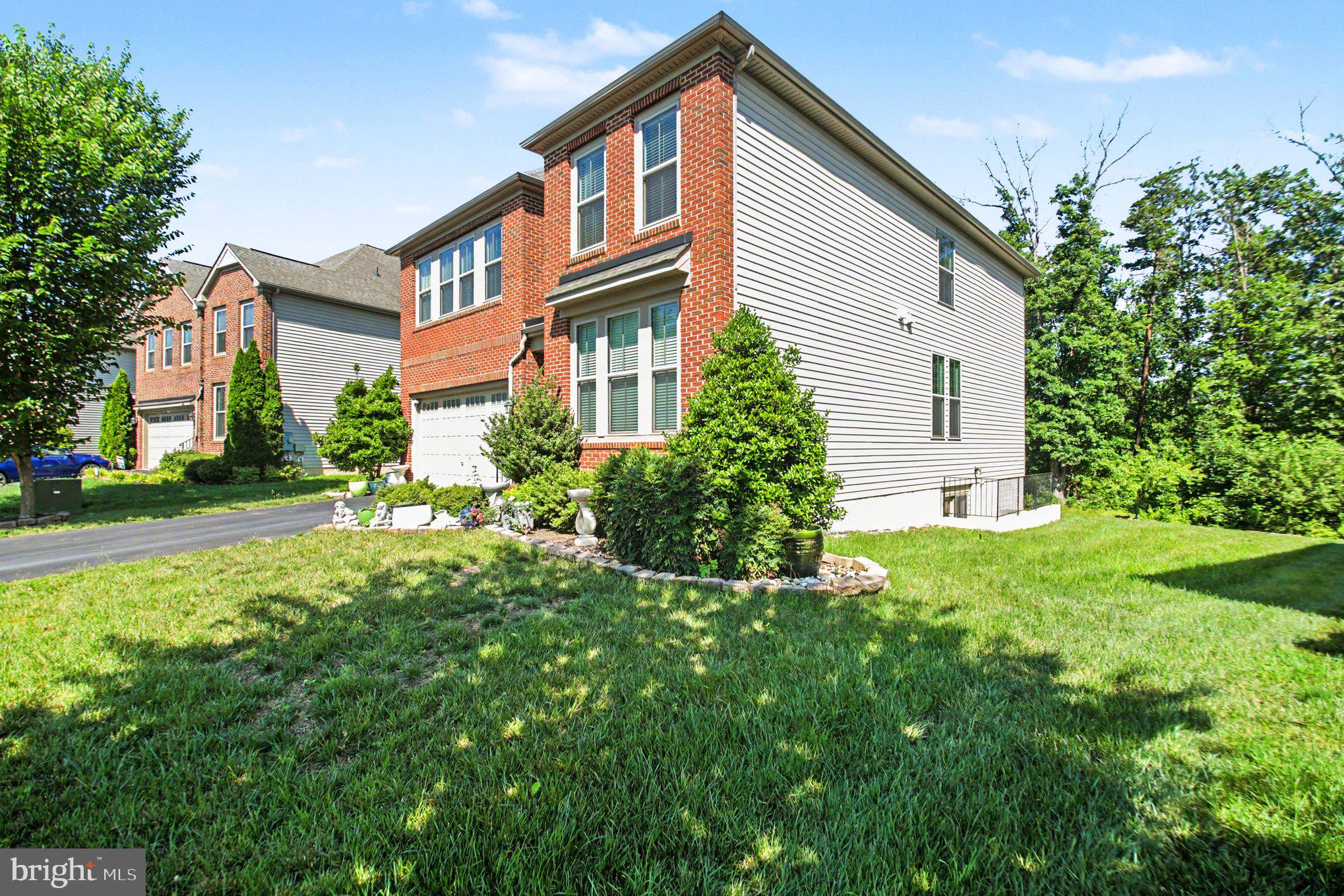 EASTVIEW AT STONE RIDGE - Residential