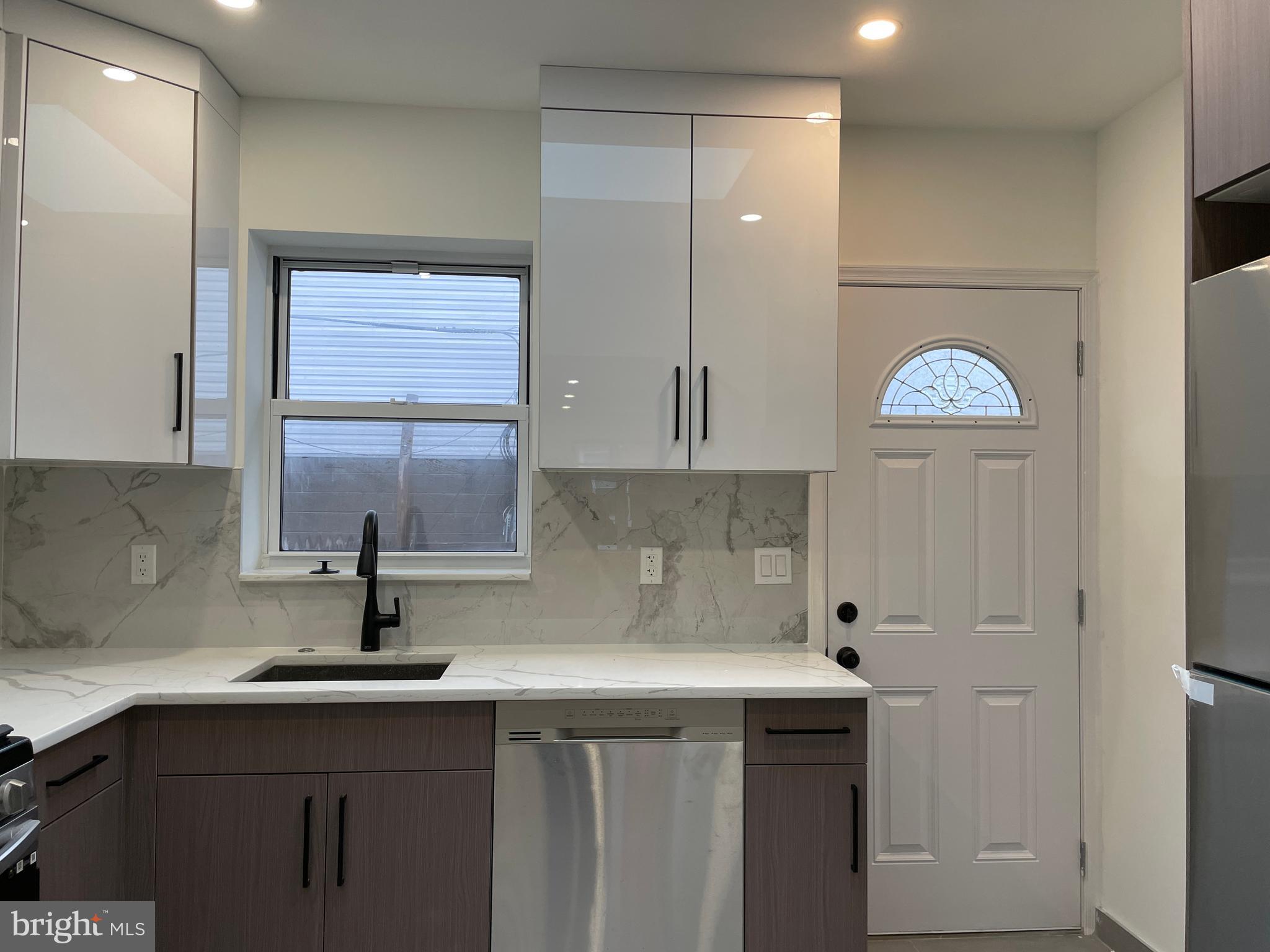 OLDE KENSINGTON - Residential