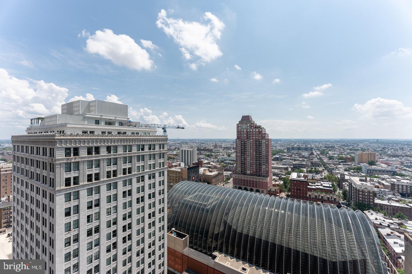 AVENUE OF THE ARTS - Residential