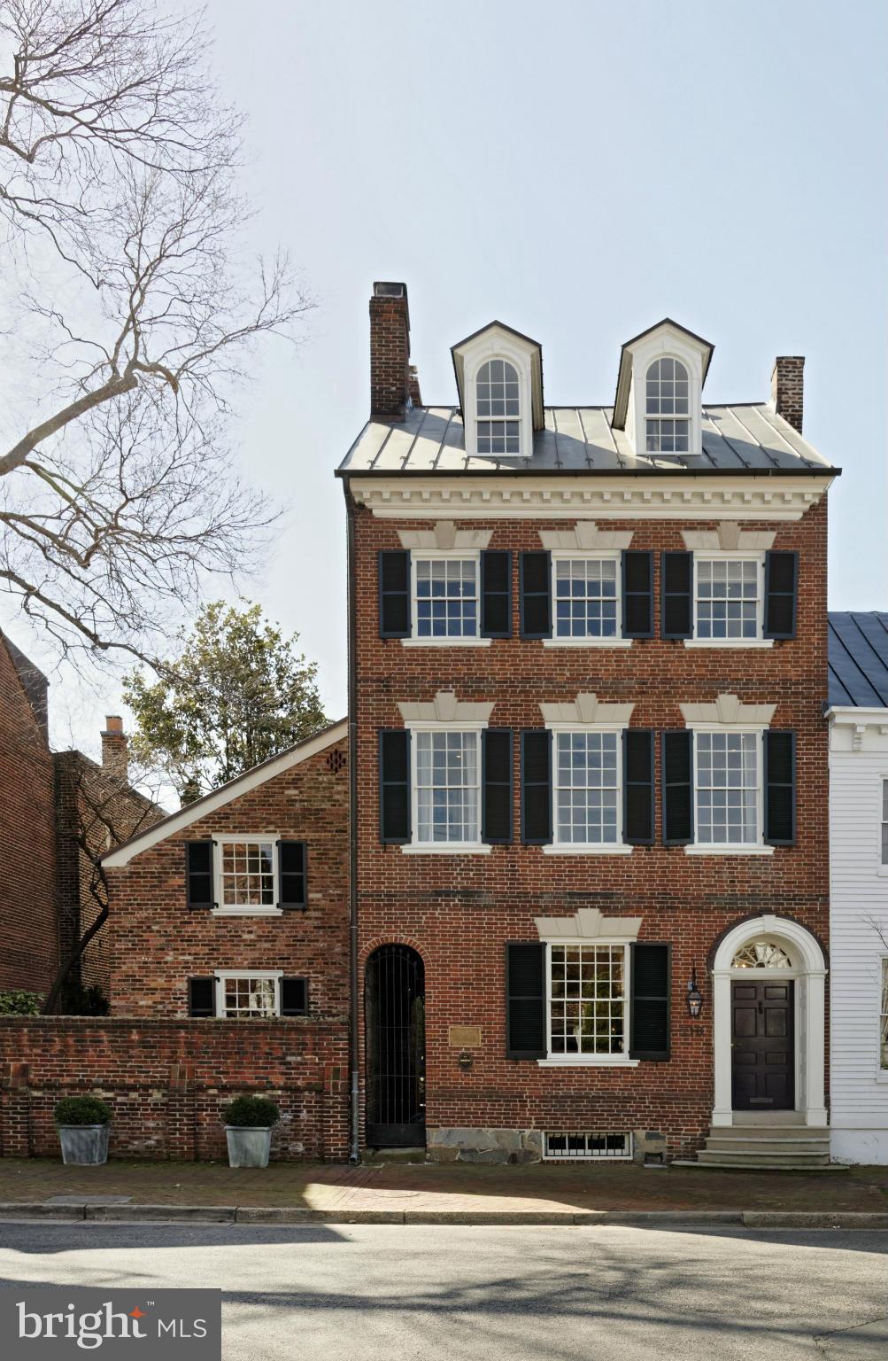 Built in 1787 this exquisite restored & renovated historic property on a double lot offers 5/6 bedrooms, 3.5 baths, original hardwood floors, 8 wood burning fireplaces, chef's kitchen and a deep, lush garden with pool. Classic Georgian style architecture melds with elegant modern upgrades with expanded living spaces.  Preservation Easement.  Owner kindly requests a 4-hour notice for showings.