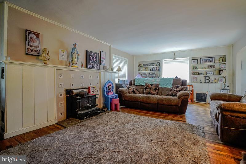 UPPER SOUTHAMPTON - Residential