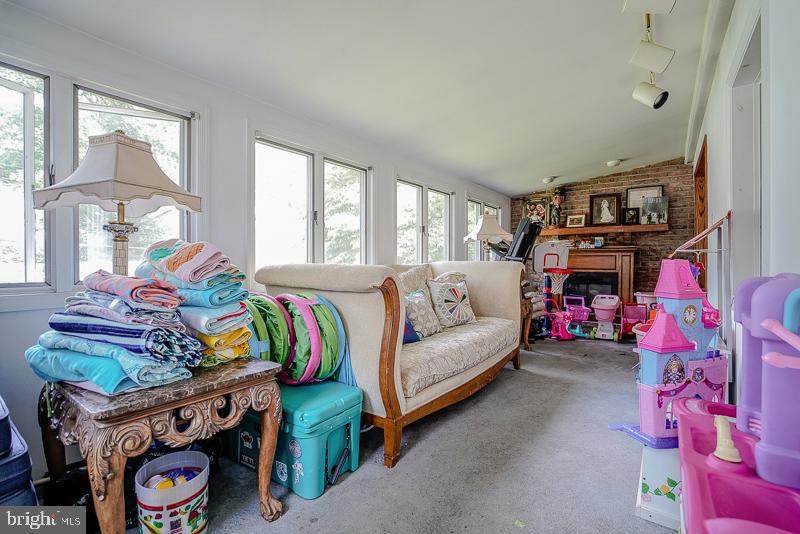 UPPER SOUTHAMPTON - Residential