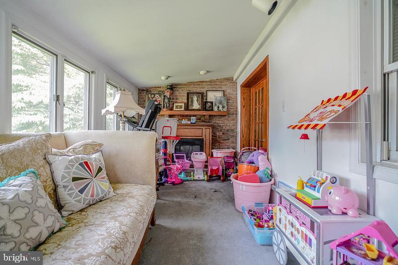 UPPER SOUTHAMPTON - Residential