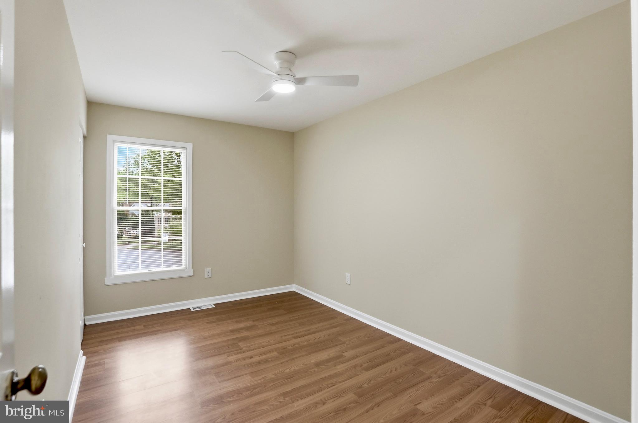 COUNTRY CLUB LAKE - Residential