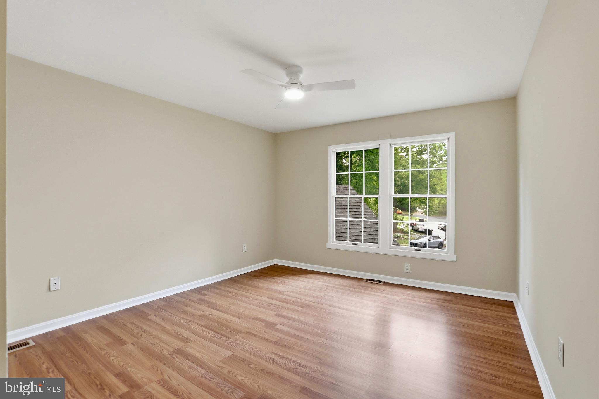 COUNTRY CLUB LAKE - Residential