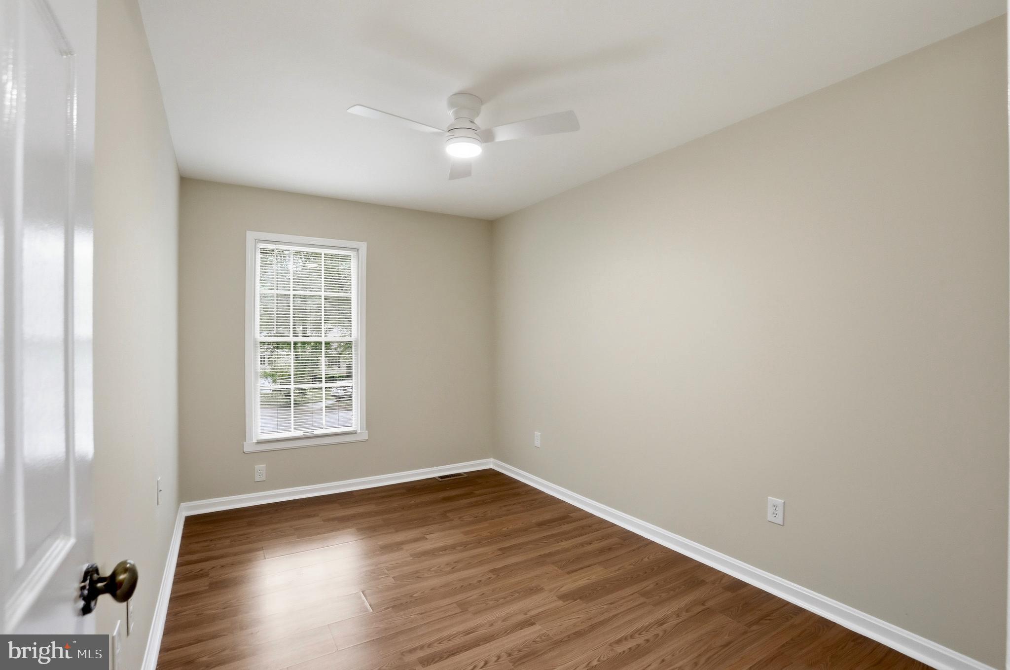 COUNTRY CLUB LAKE - Residential