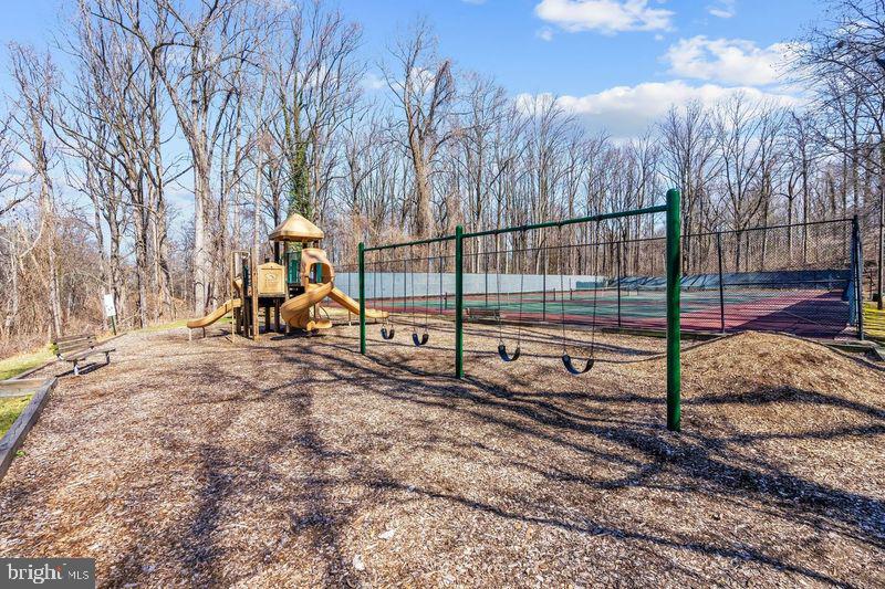 BETHESDA PARK - Residential