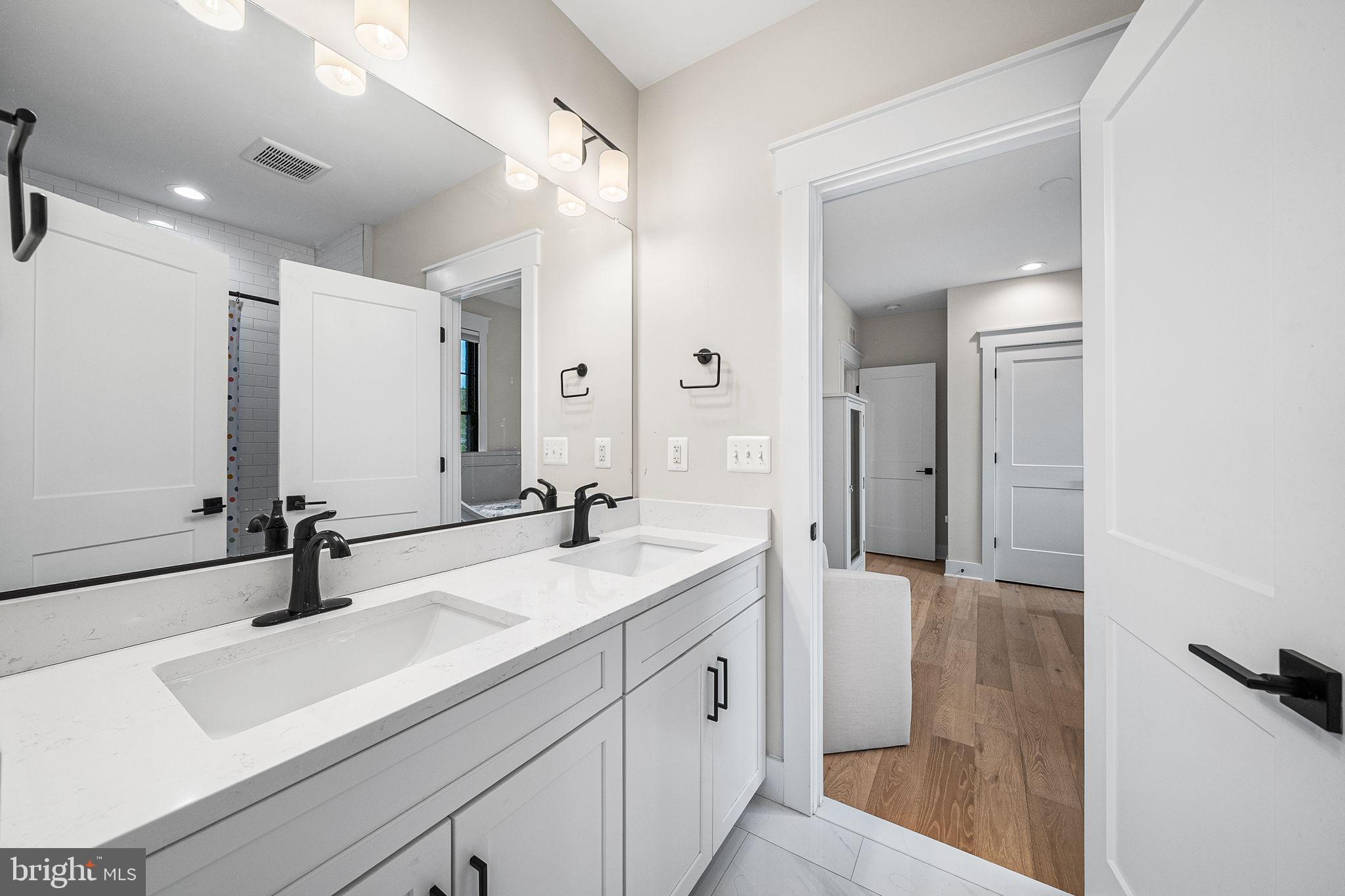 DEL RAY - Residential