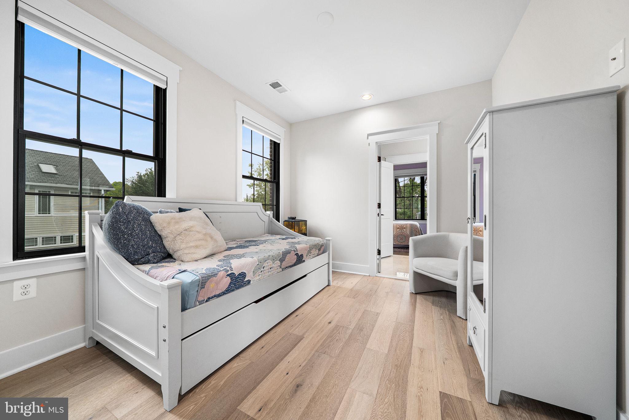 DEL RAY - Residential