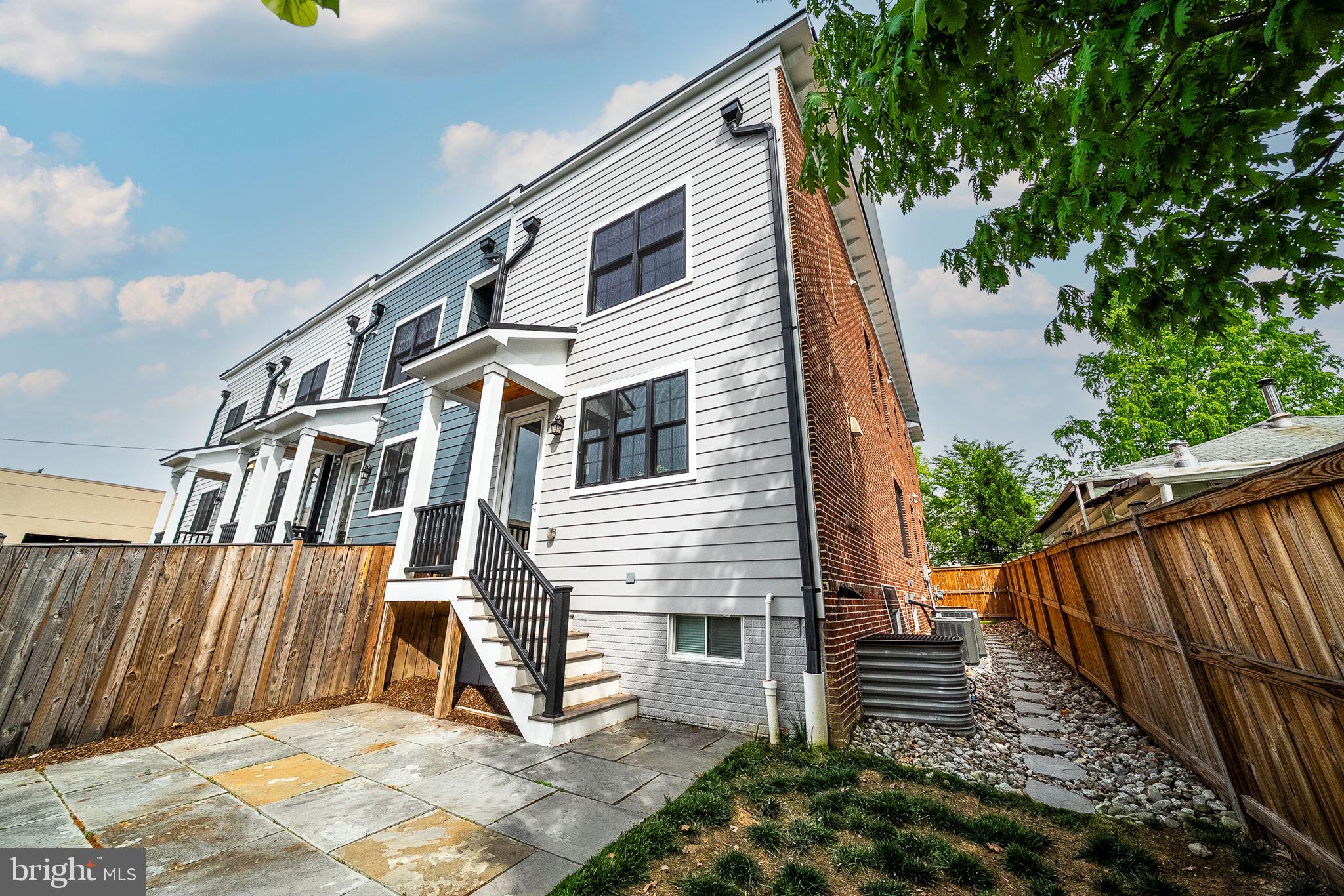 DEL RAY - Residential