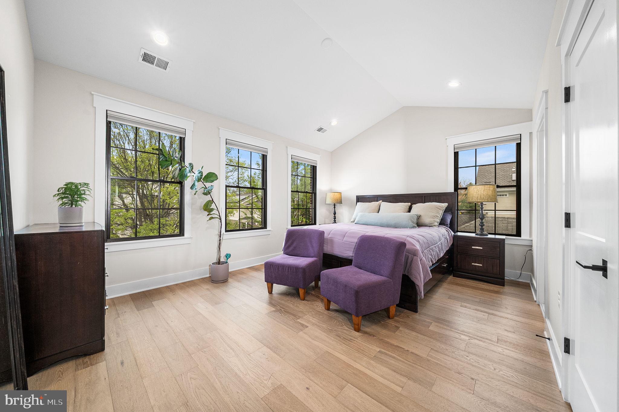 DEL RAY - Residential