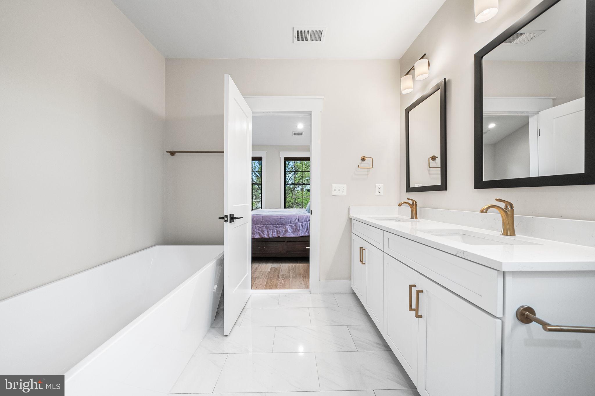 DEL RAY - Residential