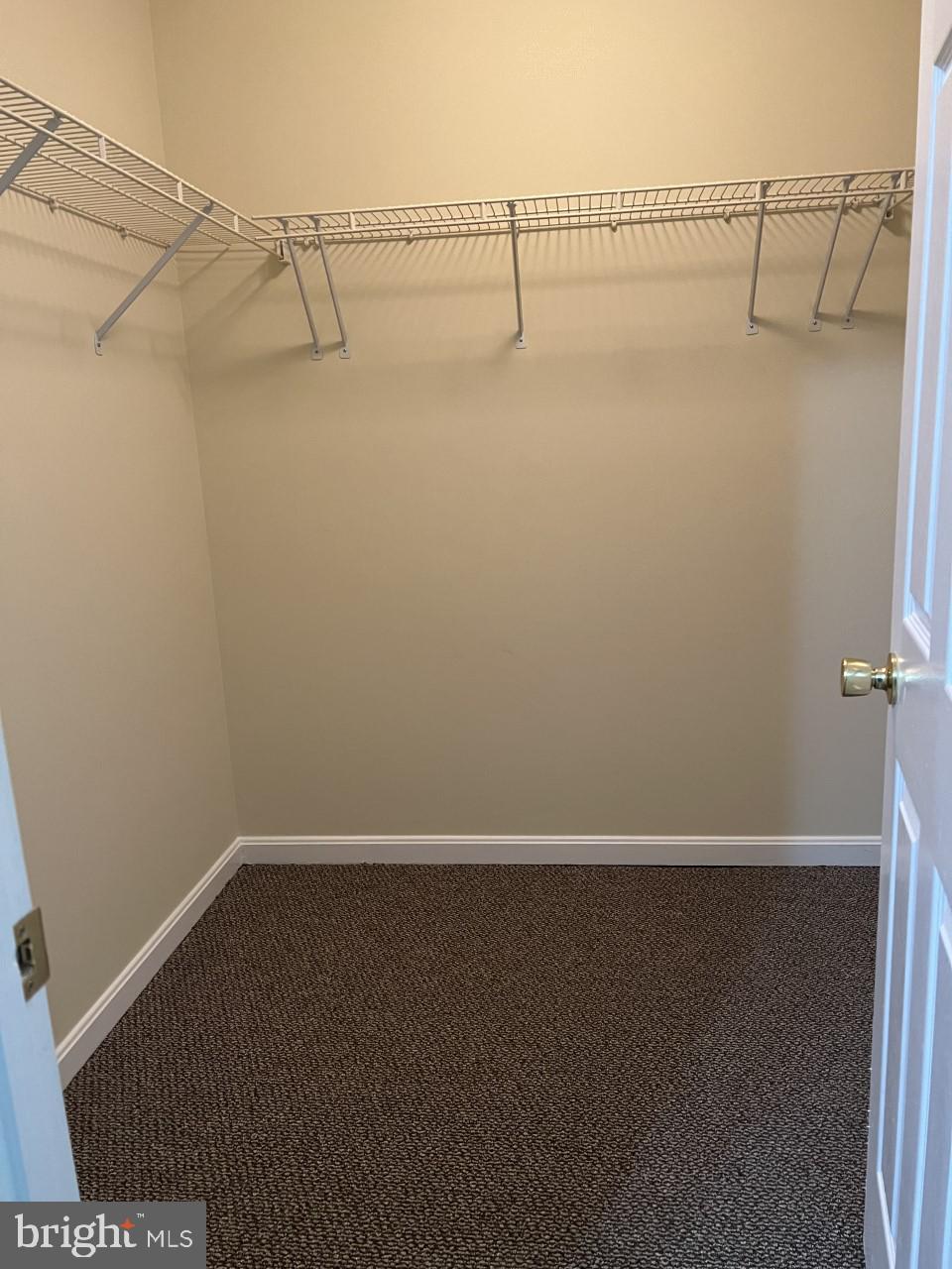 SHEFFIELD MANOR - Residential Lease
