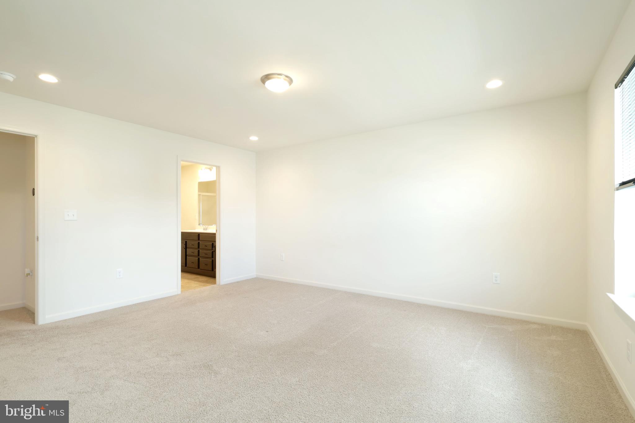 LOGAN GREENE - Residential