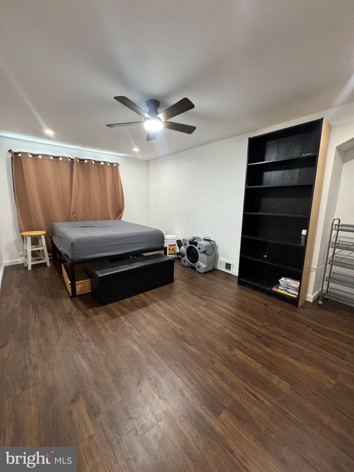 SUNNYBROOK - Residential