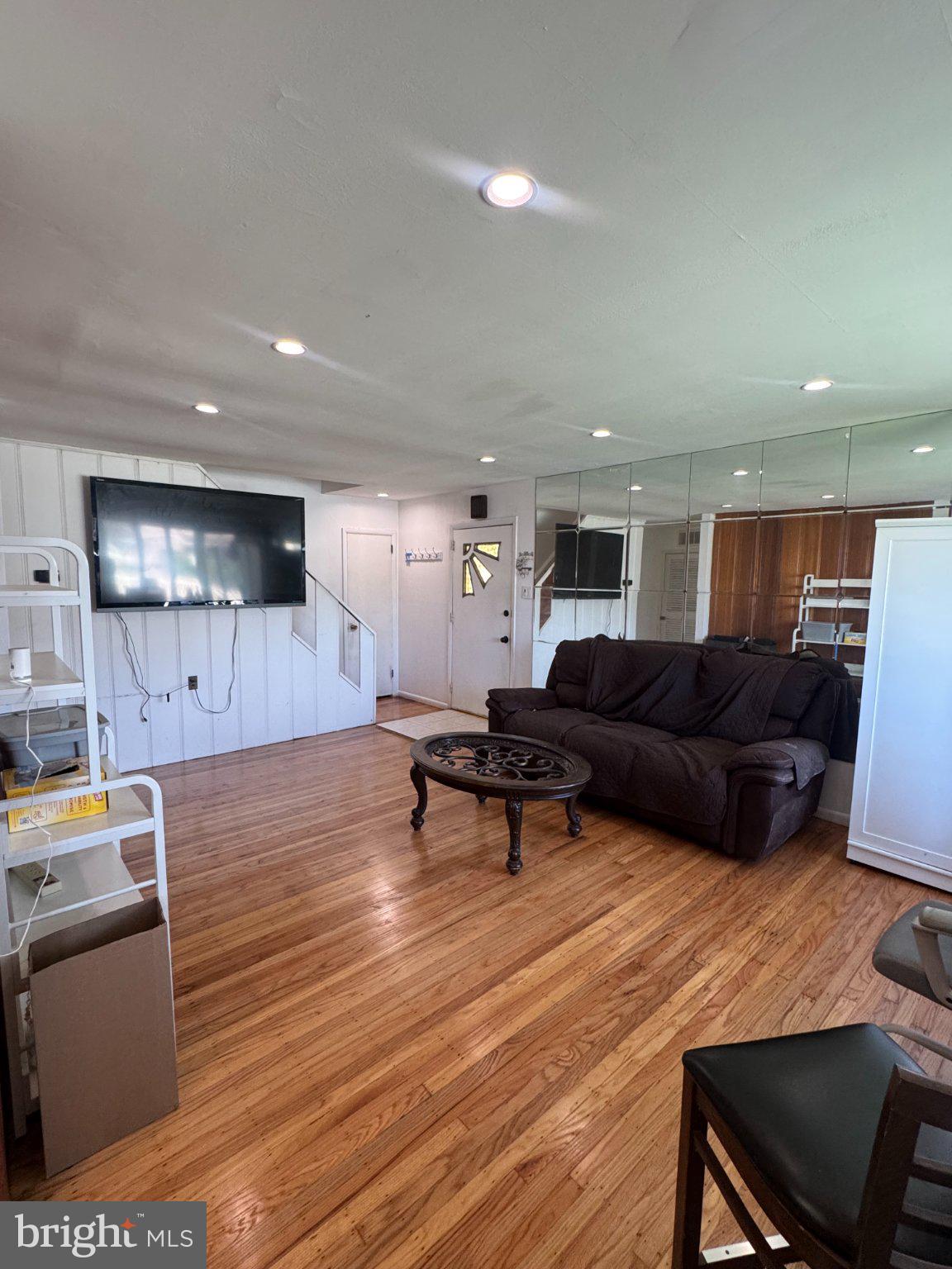 SUNNYBROOK - Residential