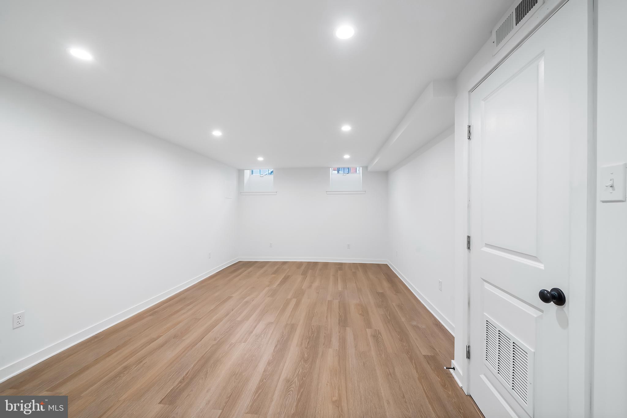 FAIRMOUNT - Residential