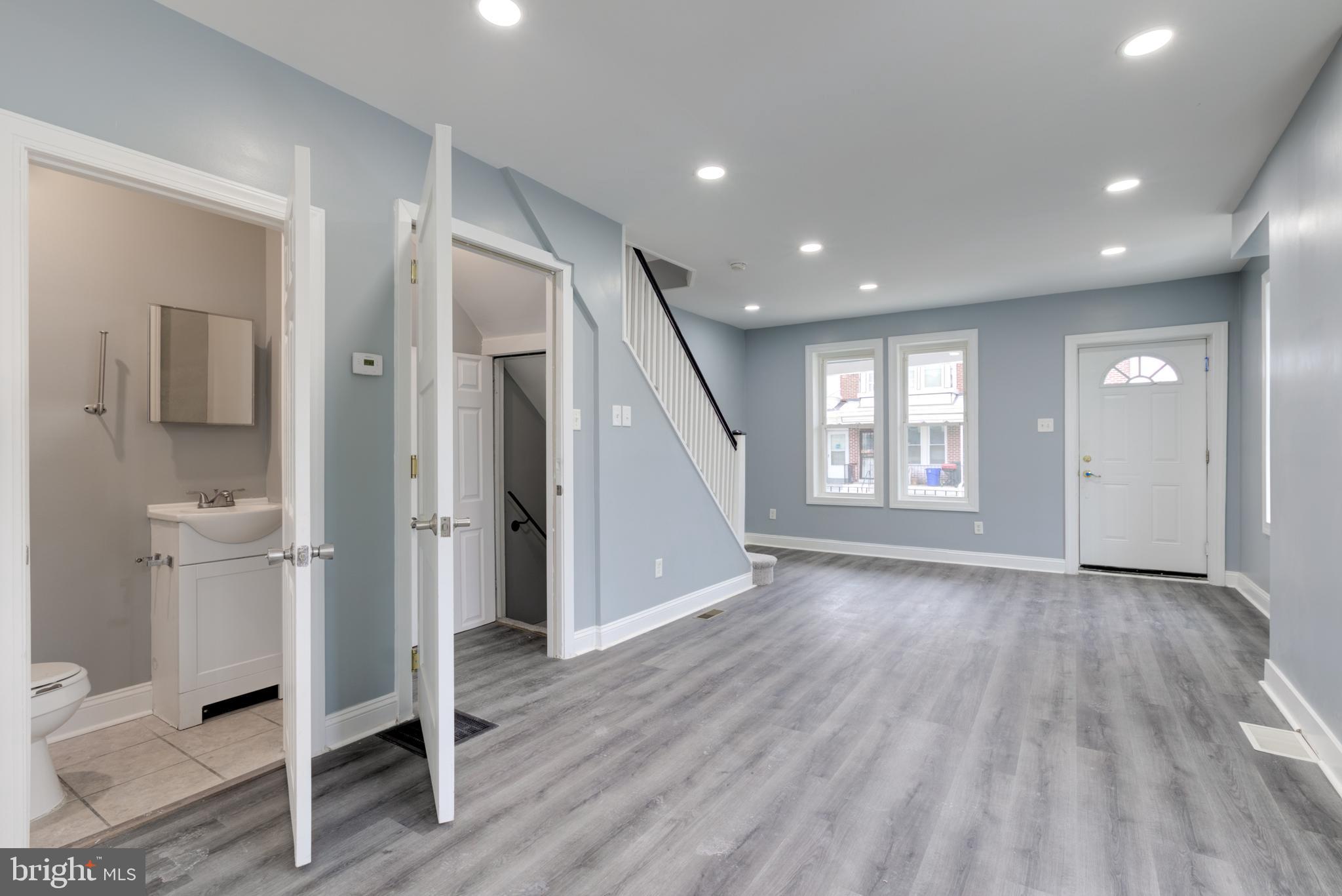WEST OAK LANE - Residential
