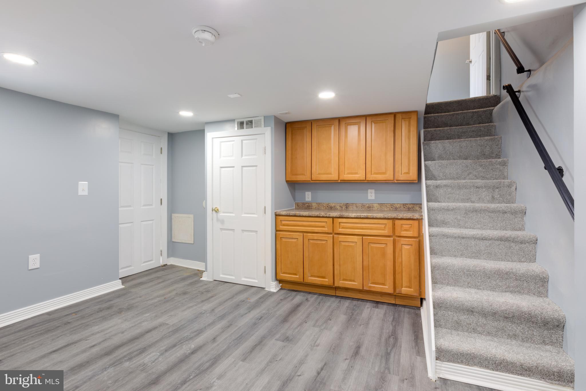 WEST OAK LANE - Residential