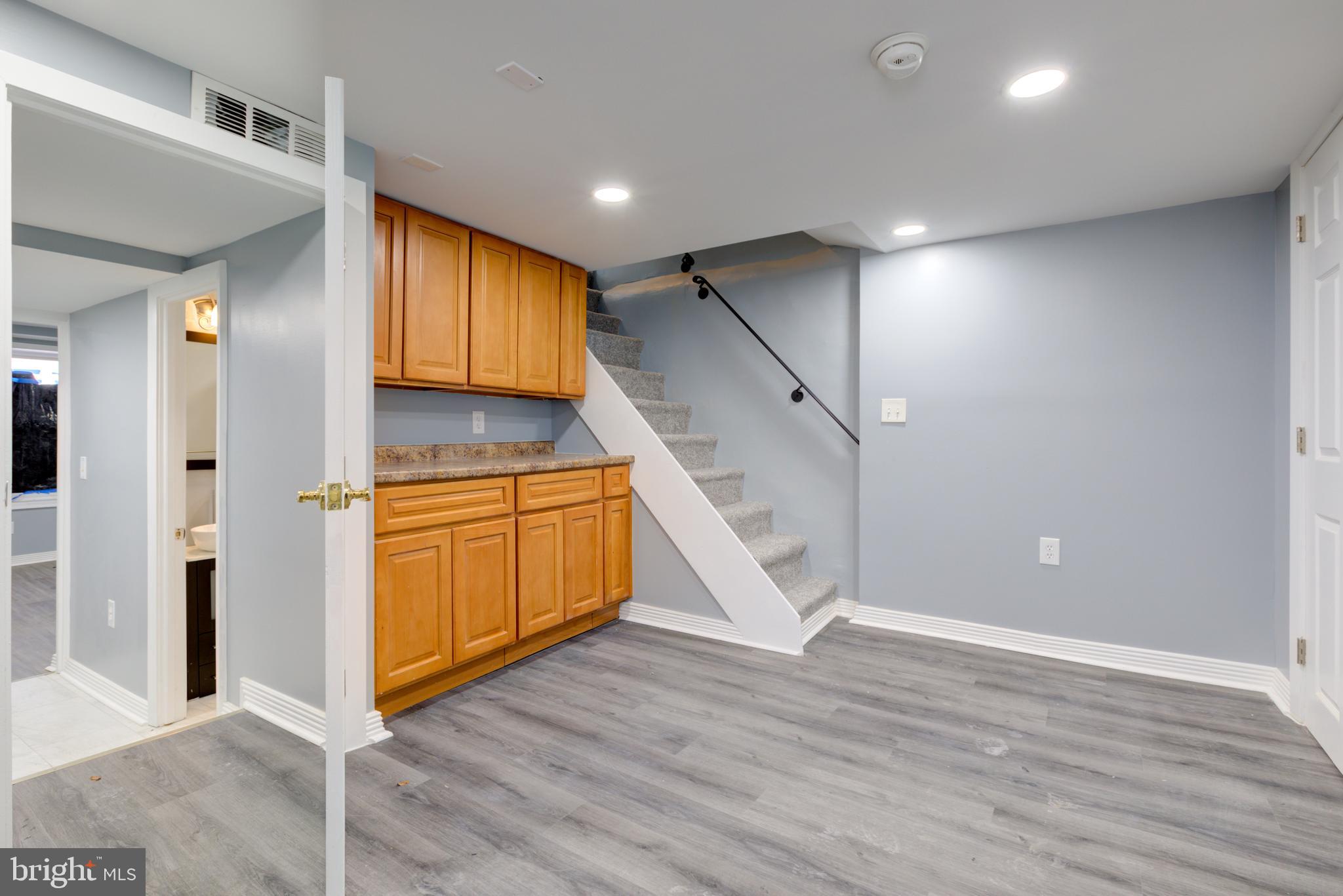 WEST OAK LANE - Residential