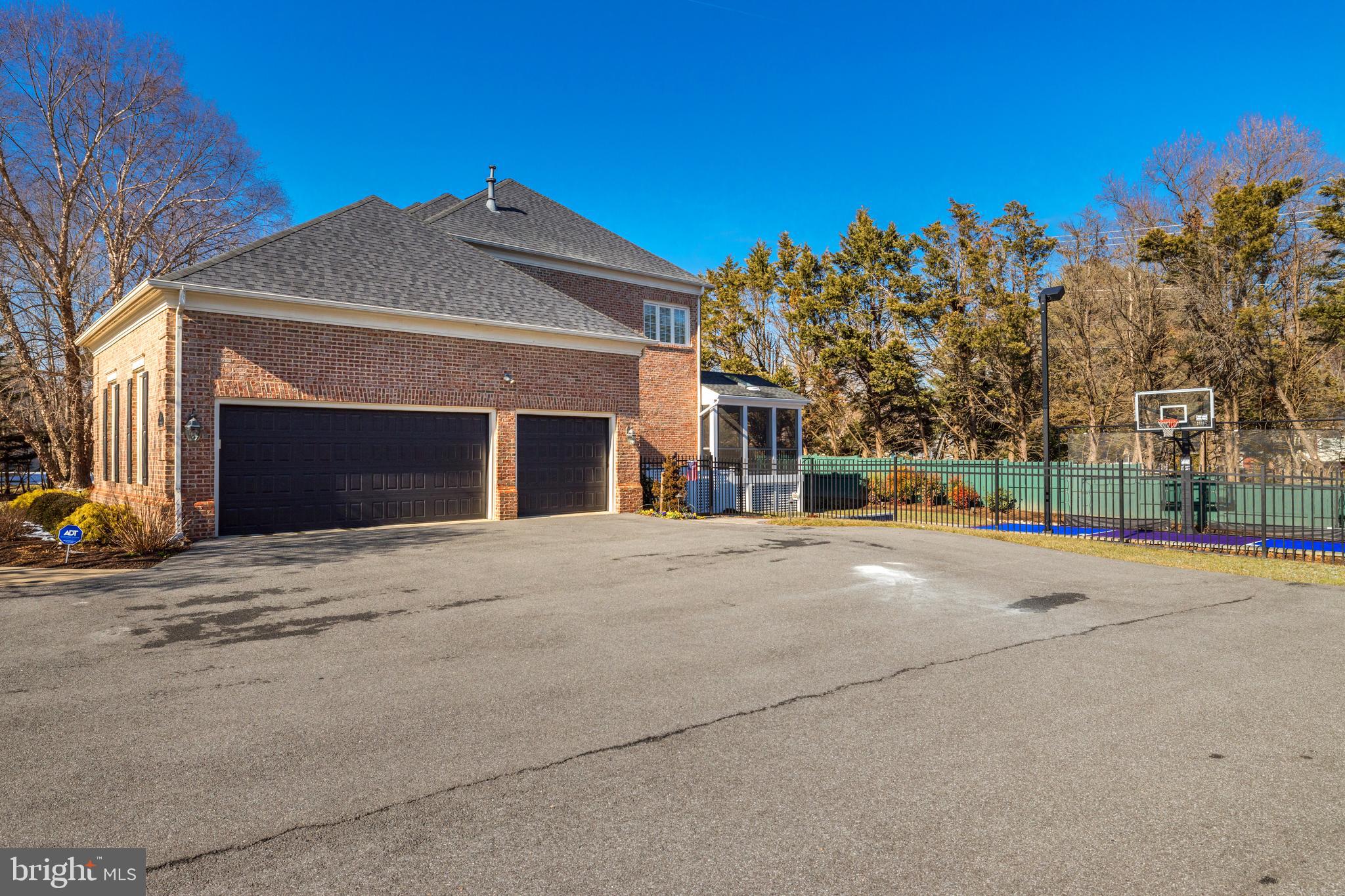 SMC MCLEAN - Residential