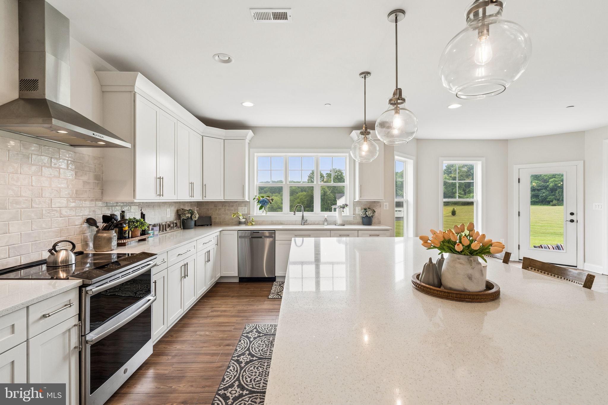 BUNKER HILL ESTATES - Residential